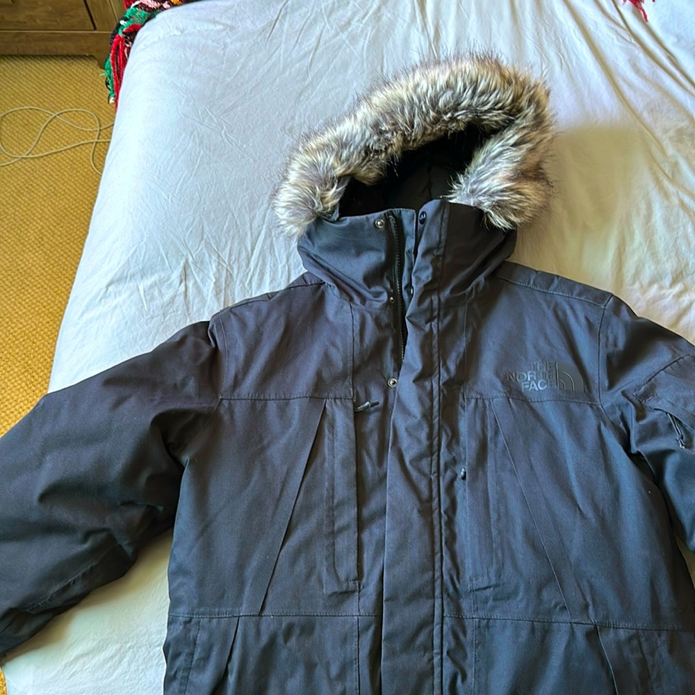 North Face brand new never worn parka jacket men’s size small